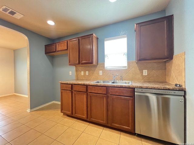 11423 ORE TERMINAL, San Antonio, TX 78245