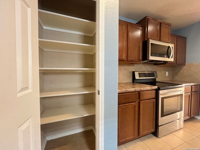11423 ORE TERMINAL, San Antonio, TX 78245