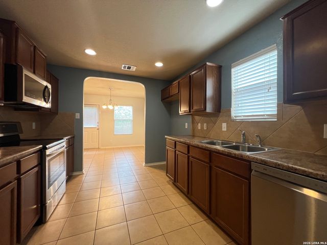 11423 ORE TERMINAL, San Antonio, TX 78245