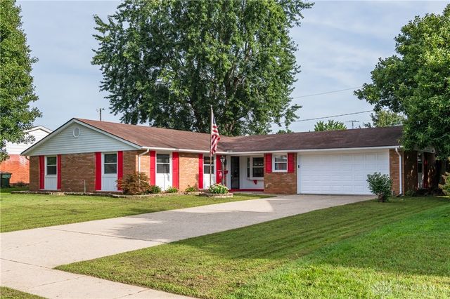 703 W Washington Street, New Carlisle, OH 45344