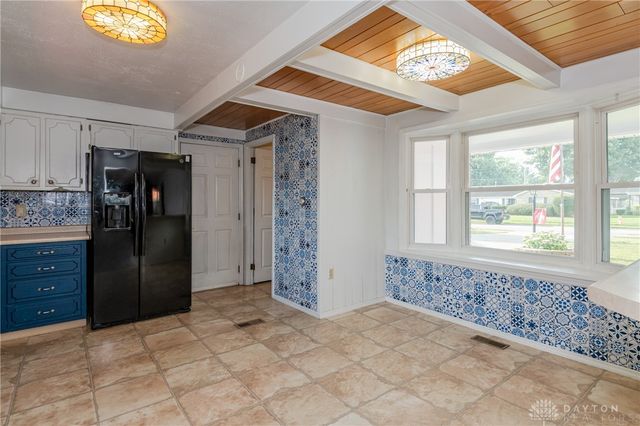 703 W Washington Street, New Carlisle, OH 45344