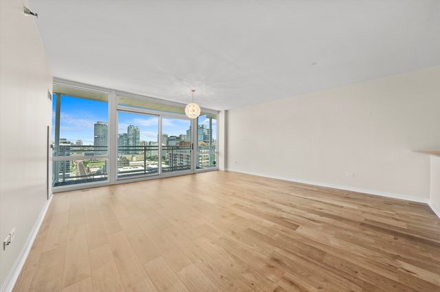 757 N Orleans Street 1803, Chicago, IL 60654