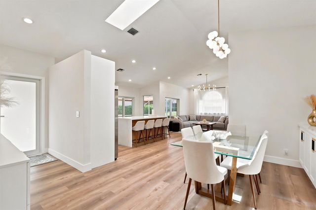 5212 Bodega Place, Delray Beach, FL 33484