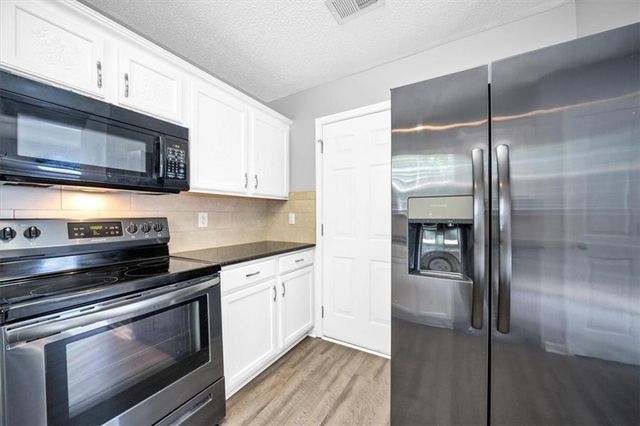 275 Cottonwood Creek Circle, Canton, GA 30114