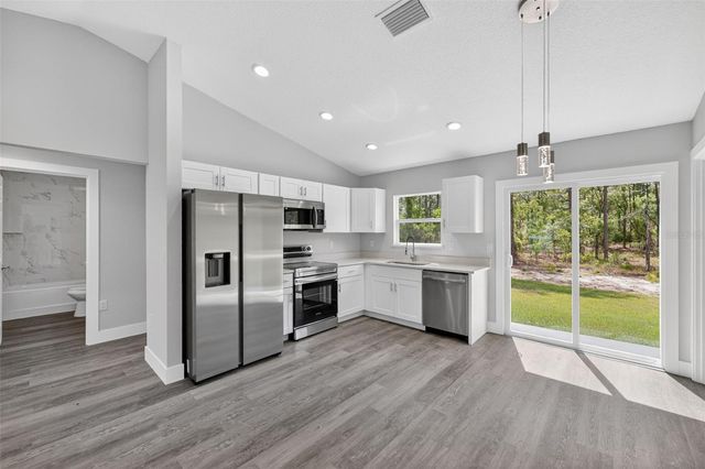 15594 SW 38TH PLACE, Ocala, FL 34481