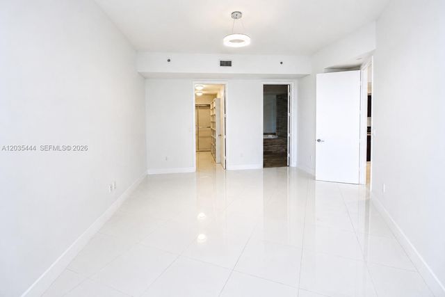 15901 Collins Avenue 403, Sunny Isles Beach, FL 33160