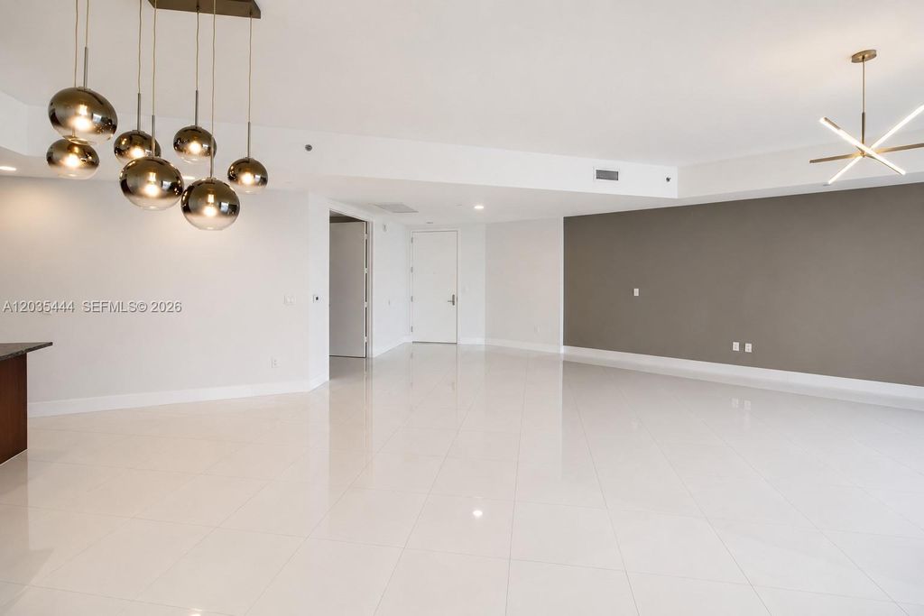 15901 Collins Avenue 403, Sunny Isles Beach, FL 33160