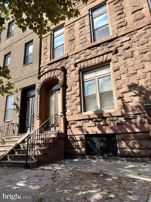 1828 S BROAD ST, PHILADELPHIA, PA 19145 — photo 2