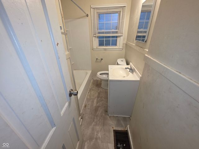 3702 E 35th Street, Indianapolis, IN 46218