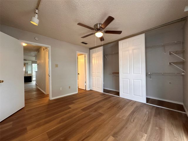 3416 Country Club Drive W 123, Irving, TX 75038