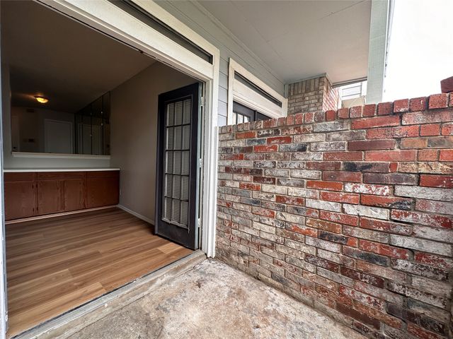3416 Country Club Drive W 123, Irving, TX 75038