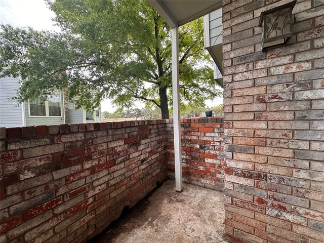 3416 Country Club Drive W 123, Irving, TX 75038