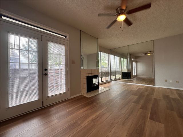 3416 Country Club Drive W 123, Irving, TX 75038