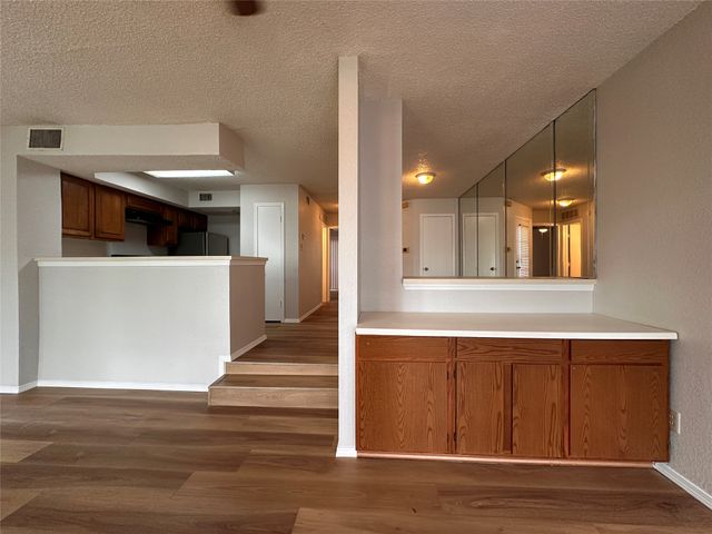3416 Country Club Drive W 123, Irving, TX 75038