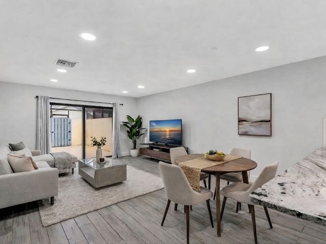 9095 SW 21st Court D, Boca Raton, FL 33428