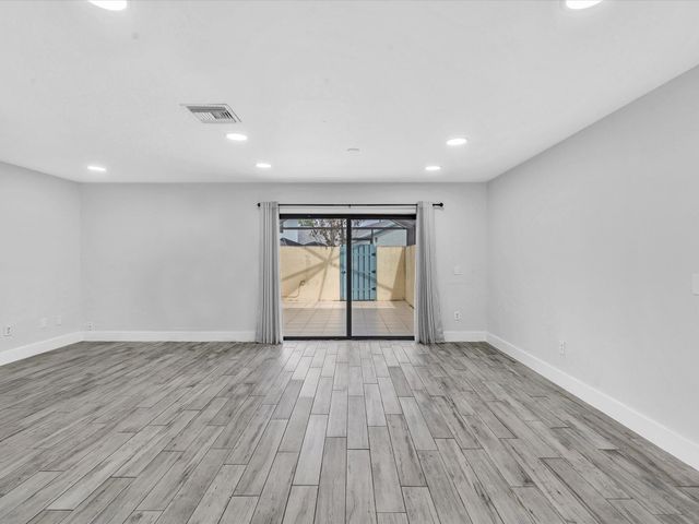 9095 SW 21st Court D, Boca Raton, FL 33428