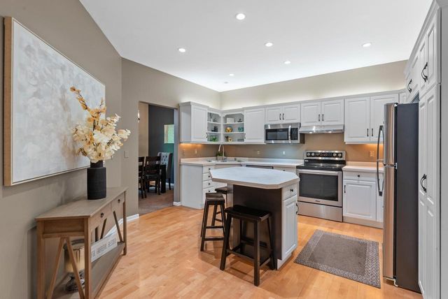 942 S PARK AVENUE, Fond Du Lac, WI 54935