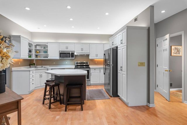 942 S PARK AVENUE, Fond Du Lac, WI 54935