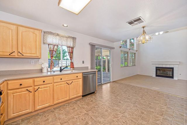 8829 Wetherly Ct, Elk Grove, CA 95624