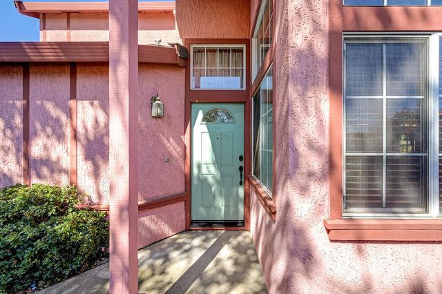 8829 Wetherly Ct, Elk Grove, CA 95624
