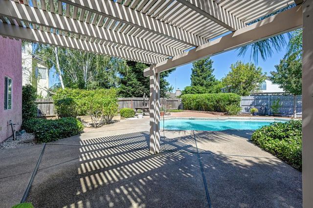 8829 Wetherly Ct, Elk Grove, CA 95624