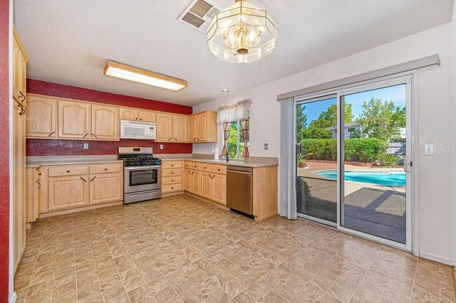 8829 Wetherly Ct, Elk Grove, CA 95624
