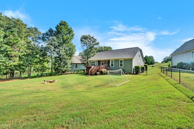 945 Garnet Circle, Chesnee, SC 29323
