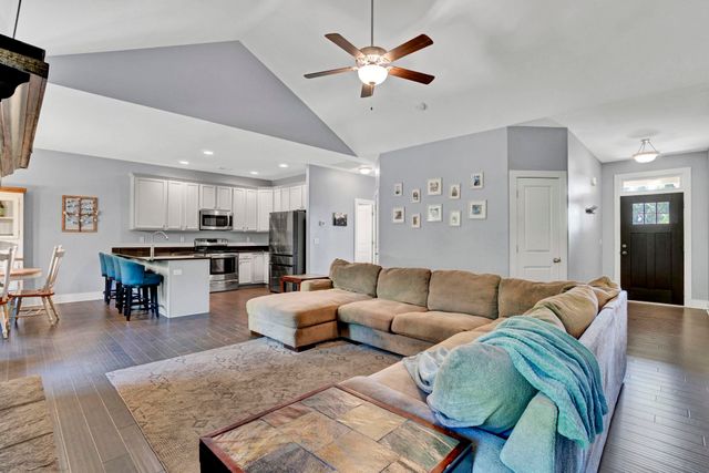 945 Garnet Circle, Chesnee, SC 29323