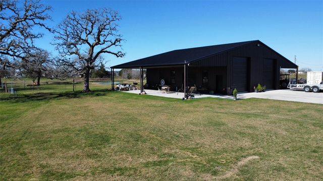 1524 Shaws Bend Road, Columbus, TX 78934