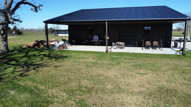 1524 Shaws Bend Road, Columbus, TX 78934