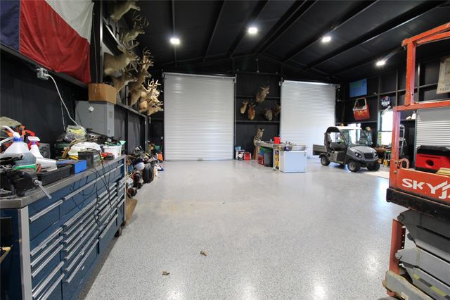 1524 Shaws Bend Road, Columbus, TX 78934