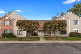 30673 Hidden Pines Lane, Roseville, MI 48066