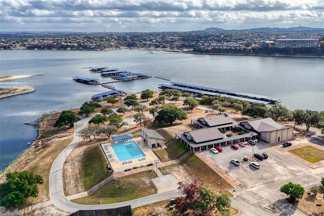 300 Summit Ridge DR N, Point Venture, TX 78645