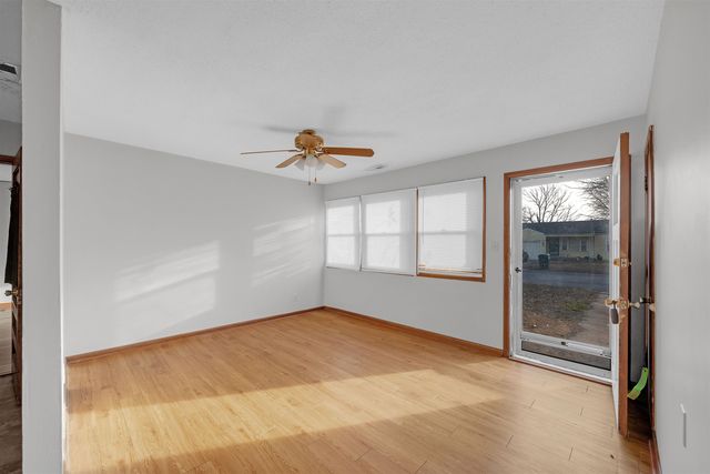 209 Trout Ave, Haysville, KS 67060