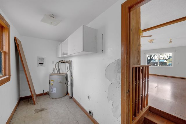 209 Trout Ave, Haysville, KS 67060