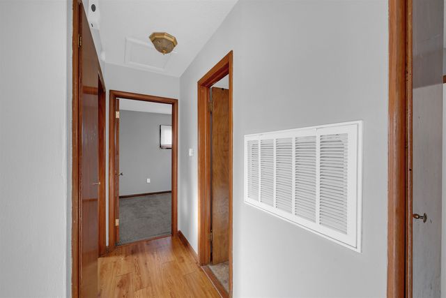 209 Trout Ave, Haysville, KS 67060