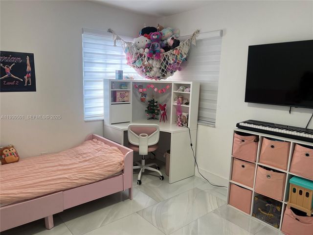 6101 SW 153rd Ct Rd, Miami, FL 33193