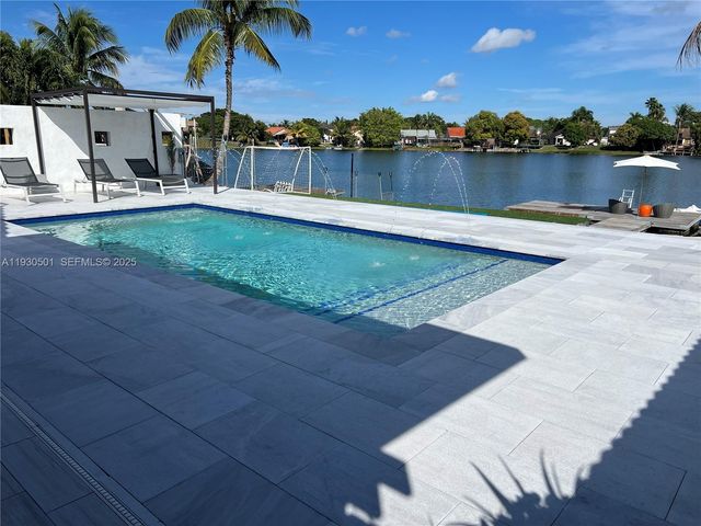 6101 SW 153rd Ct Rd, Miami, FL 33193