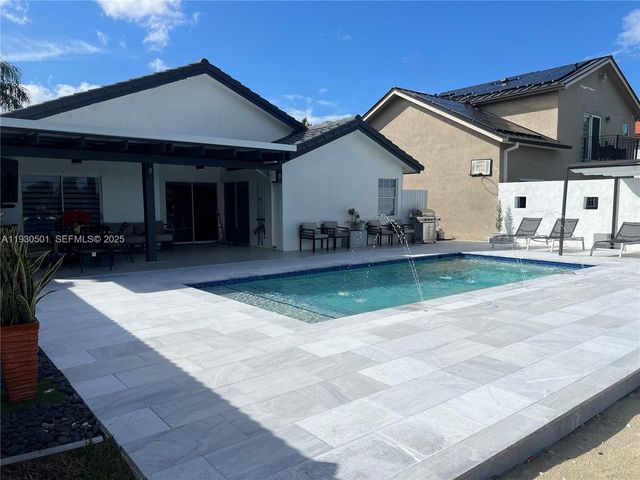 6101 SW 153rd Ct Rd, Miami, FL 33193