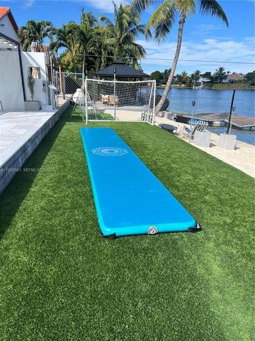 6101 SW 153rd Ct Rd, Miami, FL 33193