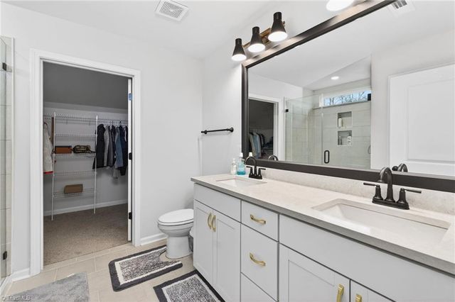 1975 Watkins Landing Drive, Kernersville, NC 27284