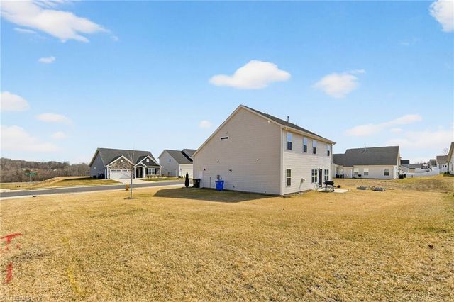 1975 Watkins Landing Drive, Kernersville, NC 27284