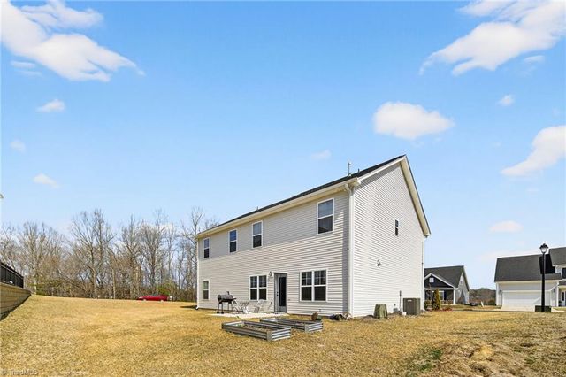 1975 Watkins Landing Drive, Kernersville, NC 27284