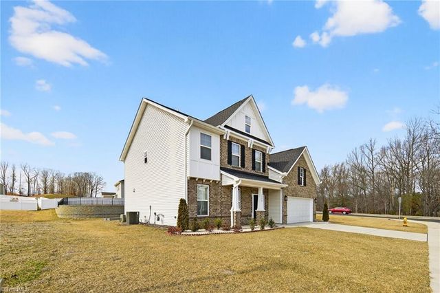 1975 Watkins Landing Drive, Kernersville, NC 27284