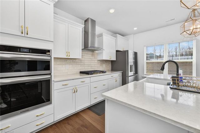 1975 Watkins Landing Drive, Kernersville, NC 27284