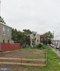 1327 W SOMERSET ST, Philadelphia, PA 19132