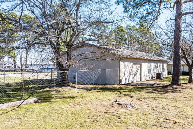 220 Hillcrest Drive, Tool, TX 75143