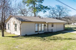 220 Hillcrest Drive, Tool, TX 75143