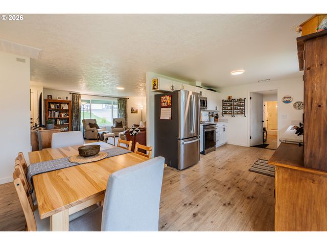 612 Ne HIGH St, Goldendale, WA 98620