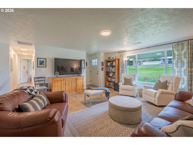 612 Ne HIGH St, Goldendale, WA 98620